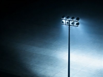 كيفية اختيار أفضل مصابيح LED عالية الصاري للملعب؟